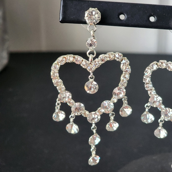 Silver Crystal Rhinestone Heart Dangle Earrings - Picture 3 of 6